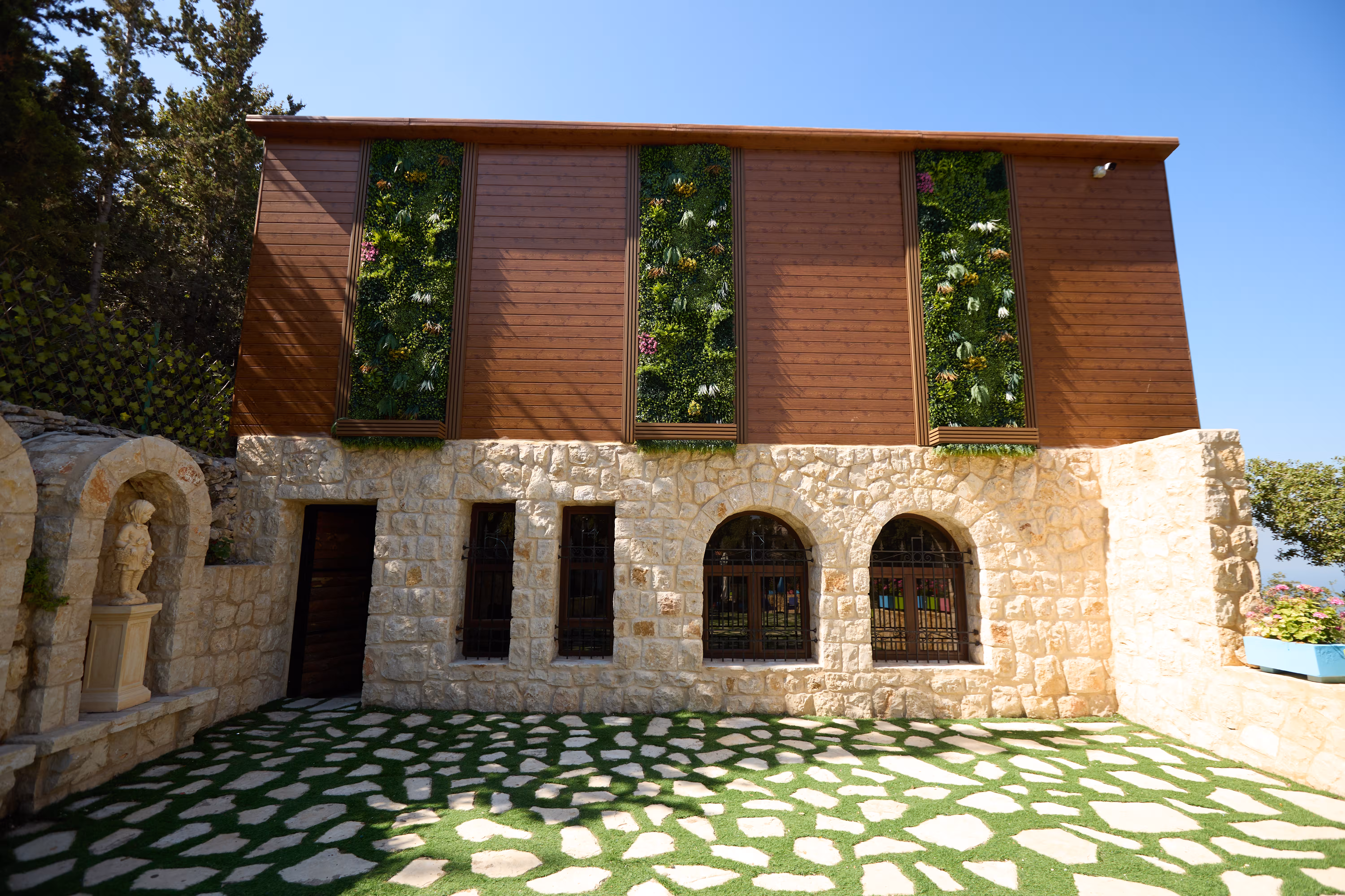 GuestHouse Main View