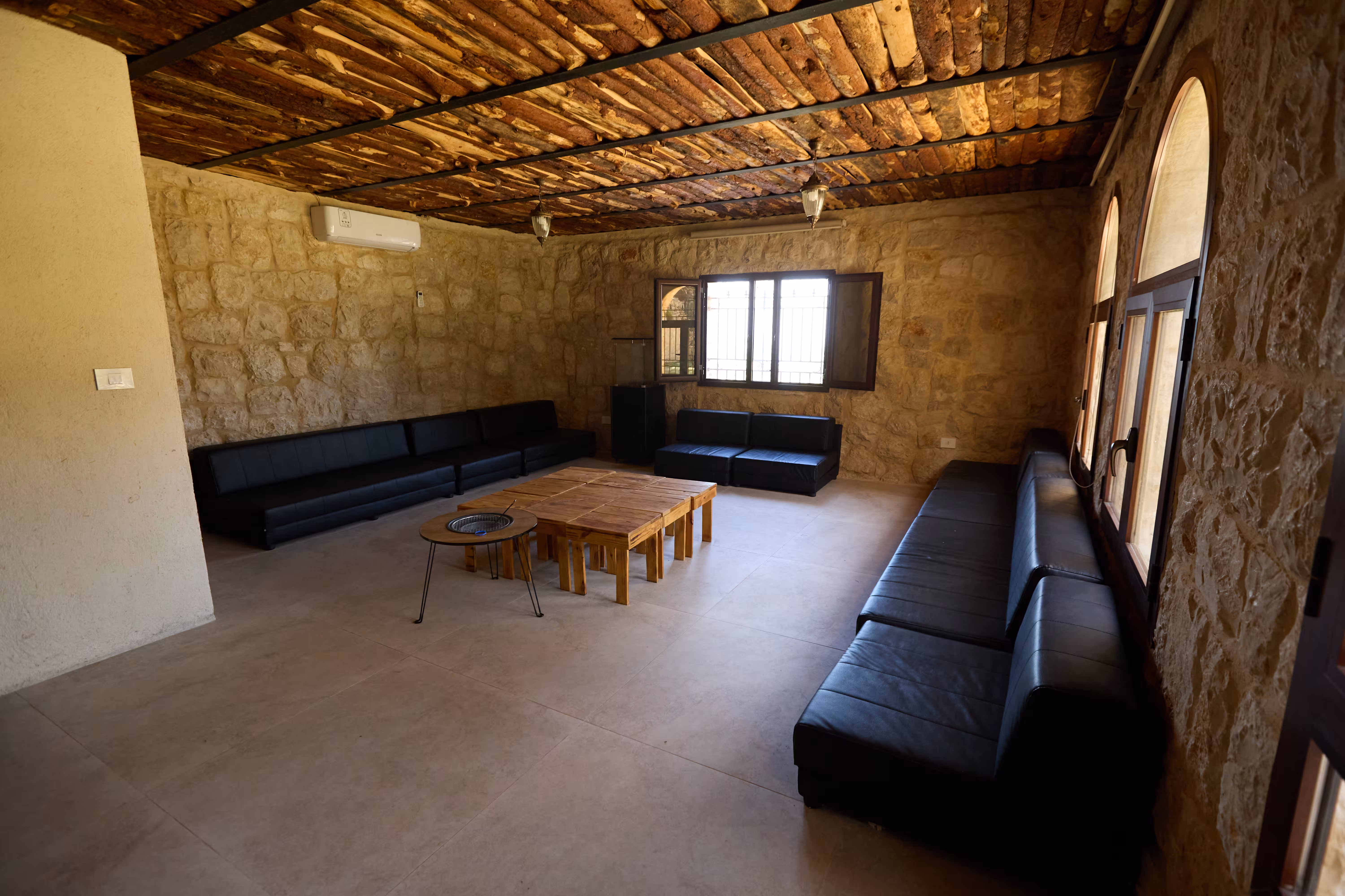 GuestHouse & Public Pool View 2